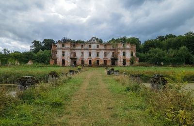 Schloss kaufen Słobity, Ermland-Masuren:  Zufahrt