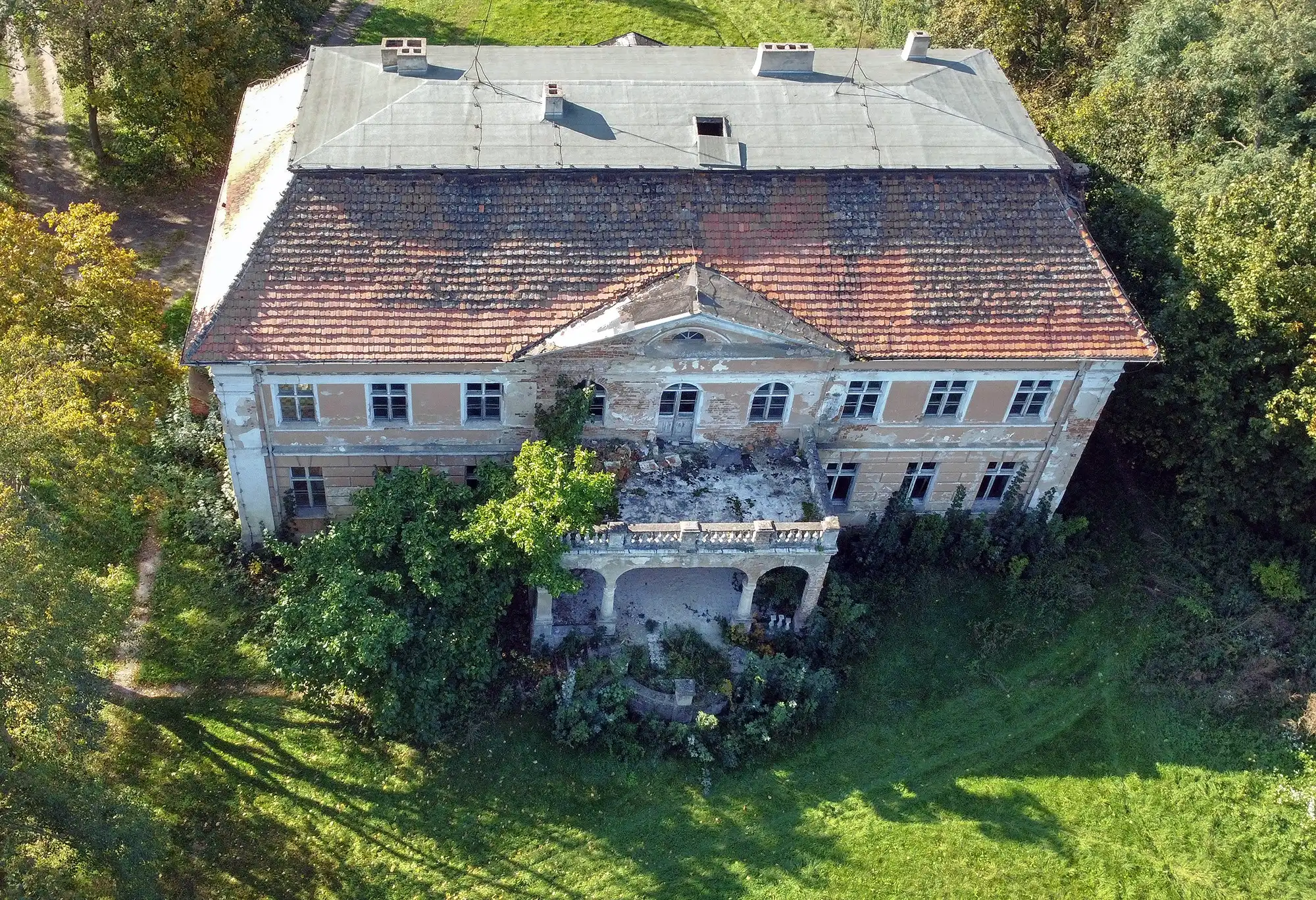 Fotos Neoklassizistisches Herrenhaus bei Poznan