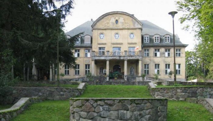 Schloss Trzcinno 2