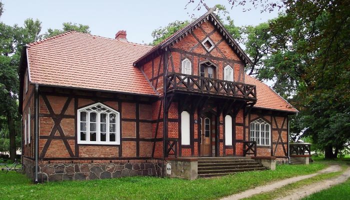 Herrenhaus/Gutshaus Oporówko 3