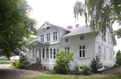 Herrenhaus/Gutshaus Lichnowy, Pommern