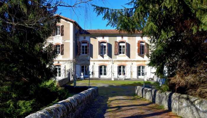Casa di campagna in vendita Aspet, Occitania,  Francia