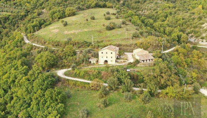 Casa di campagna in vendita 06019 Pierantonio, Umbria,  Italia