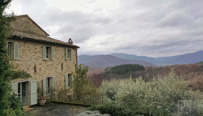 Casa di campagna in vendita Città di Castello, Umbria,  Italia