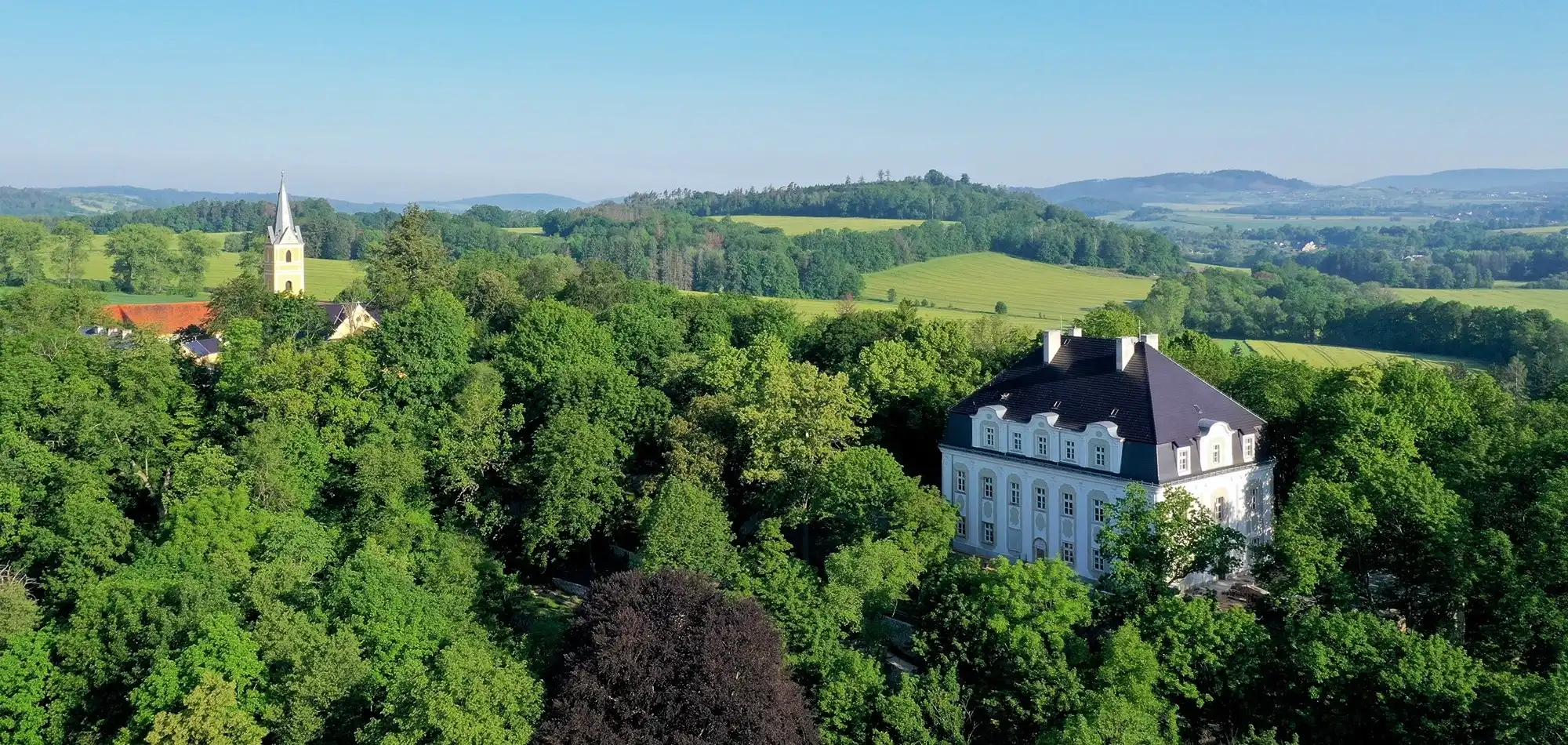Fotos Beispielhaft saniertes Herrenhaus Nähe Waldenburg/Wałbrzych