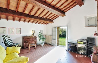 Landhaus kaufen Castagneto Carducci, Toskana:  RIF 3057 Zimmer mit Zugang zum Garten