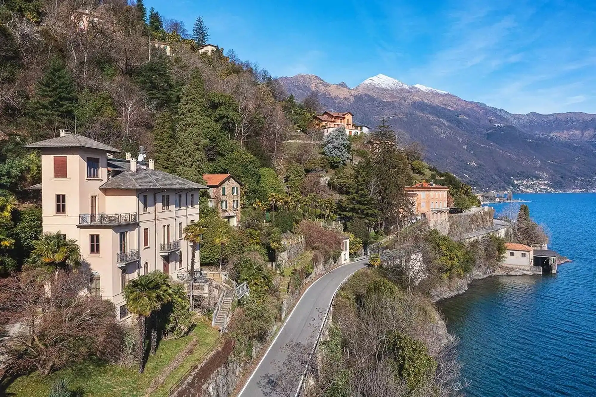 Immagini Dimora Belle Époque con vista lago a Oggebbio, fascia di confine Italia-Svizzera