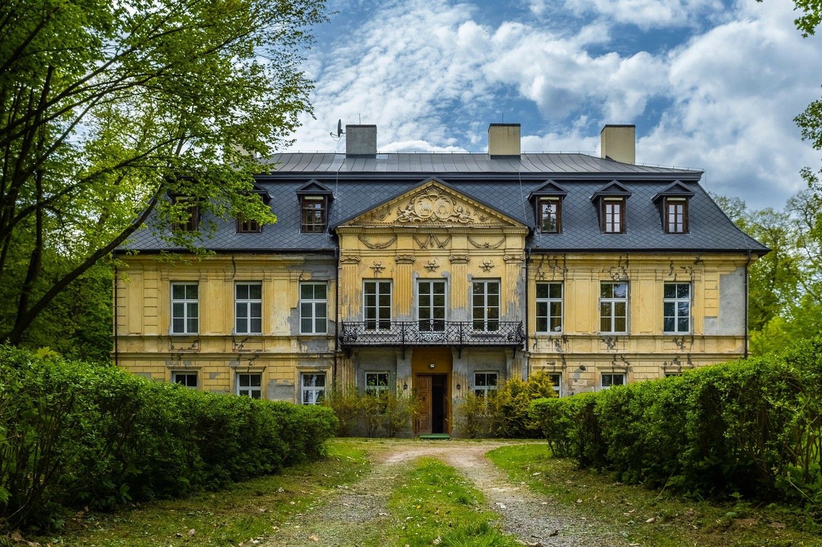 Fotos Schlesisches Barockschloss im Norden von Krakau