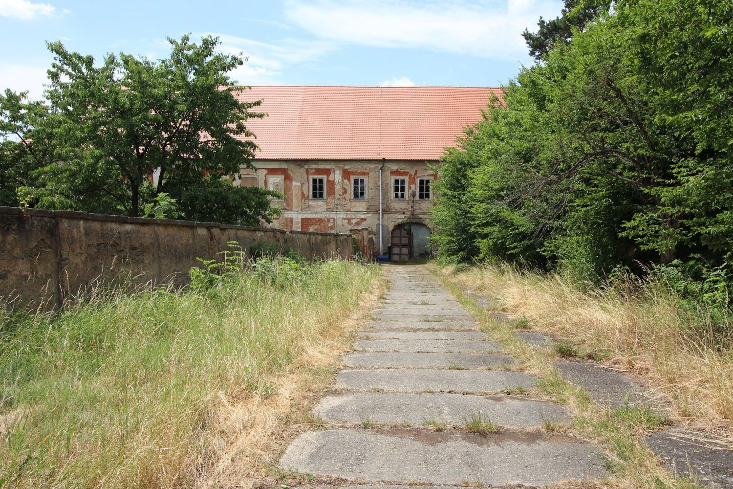 Fotos Sanierungsbedürftiges Schloss in Böhmen