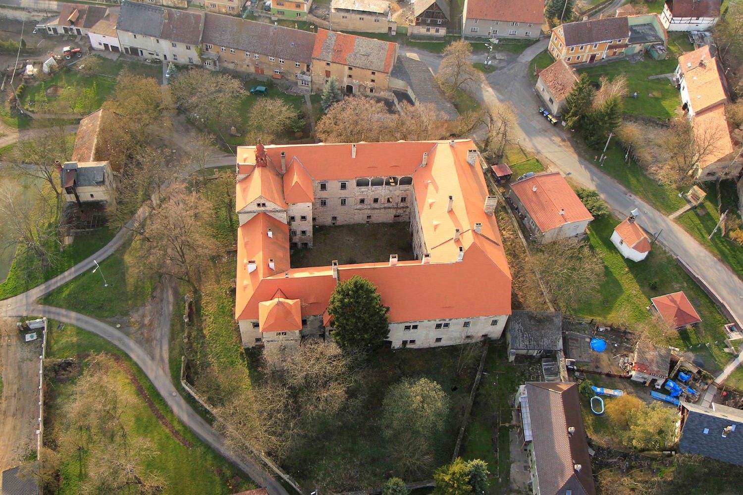 Fotos Teilsaniertes Schloss bei Prag