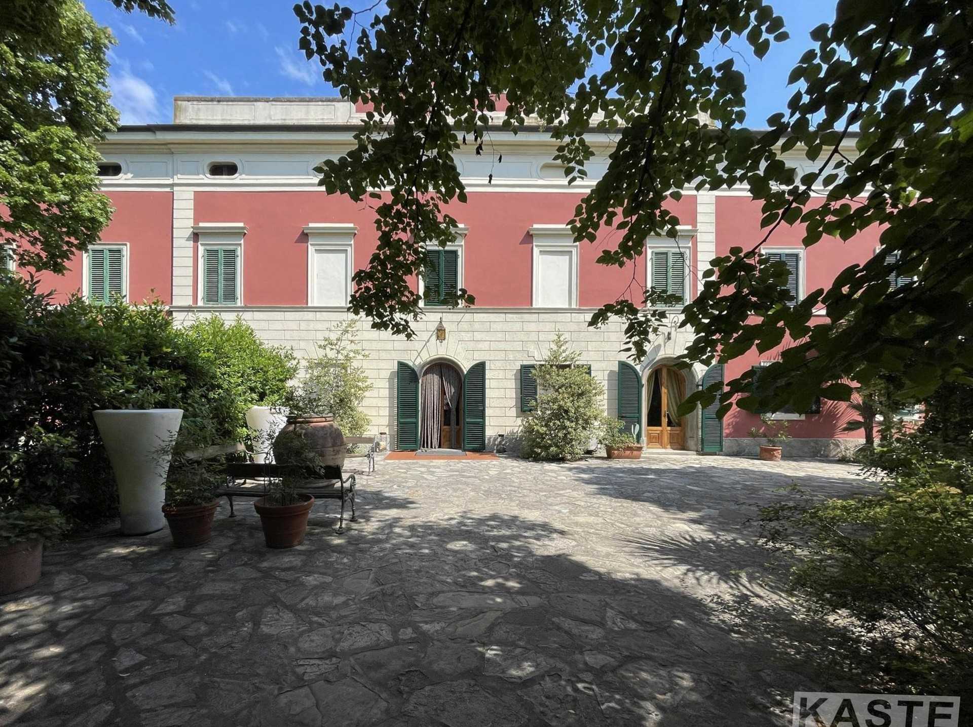 Fotos Villa aus dem 19. Jahrhundert mit kleinem Park bei Pisa