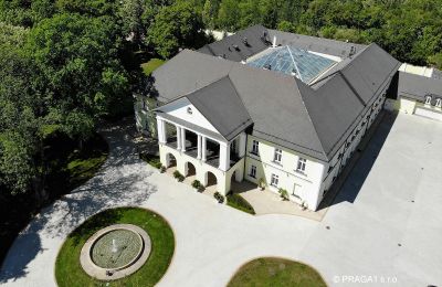 Castello in vendita Hlavní město Praha, Foto con drone