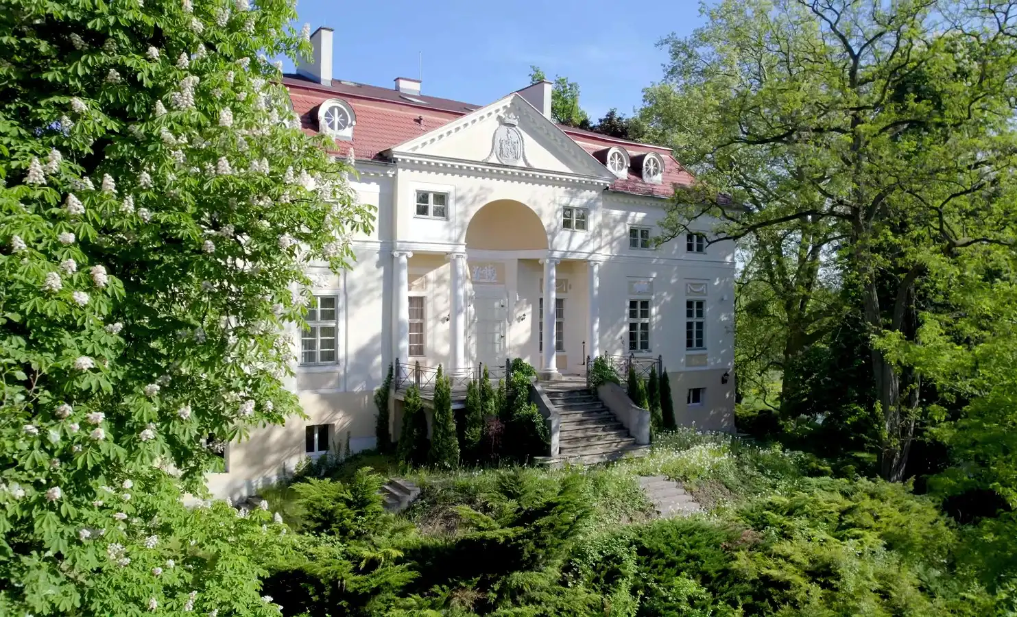 Samotwór, Bassa Slesia in vendita