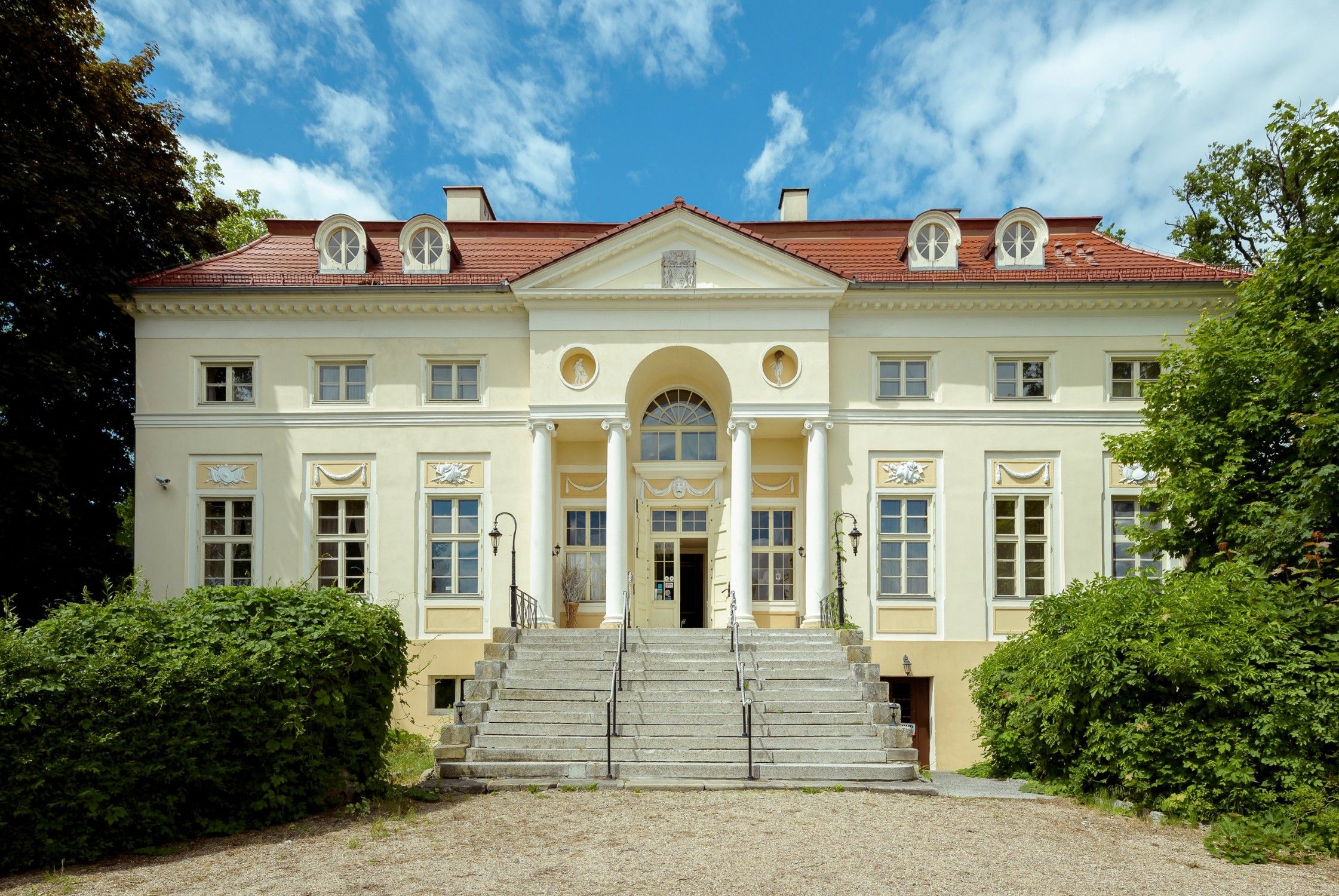 Fotos Schlossensemble mit Parkanlage bei Breslau/Wrocław - Pałac w Samotworze