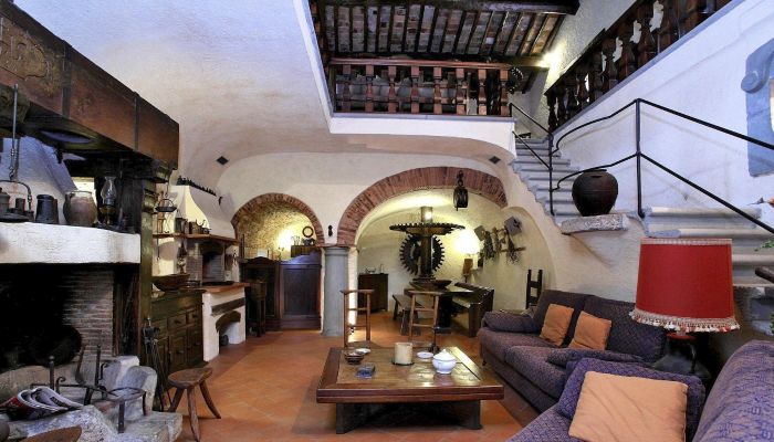 Ex frantoio trasformato in una casa accogliente