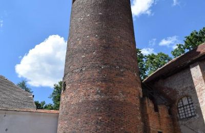 Burg kaufen Karłowice, Zamek w Karłowicach, Oppeln:  Turm