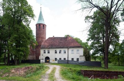 Burg kaufen Karłowice, Zamek w Karłowicach, Oppeln:  Vorderansicht
