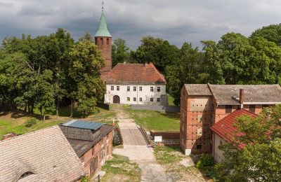 Burg kaufen Karłowice, Zamek w Karłowicach, Oppeln:  Zufahrt