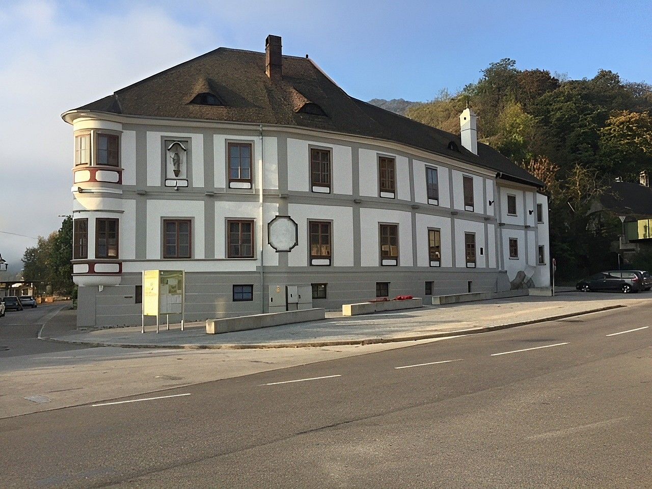Fotos Historisches Baujuwel an der Donau