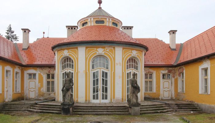 Herrenhaus/Gutshaus Karlovy Vary 4