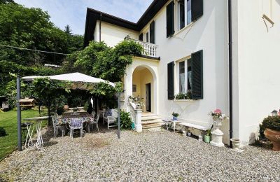 Historische Villa kaufen Bee, Piemont:  Eingang