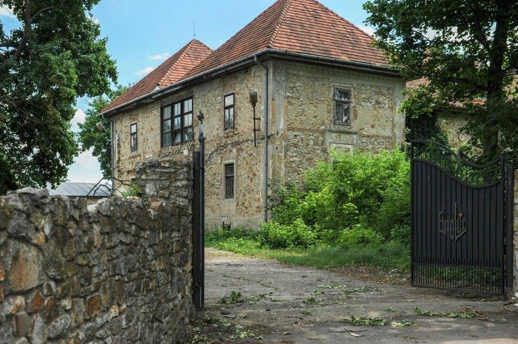 Fotos Renaissance-Herrenhaus mit Park in der Ostslowakei