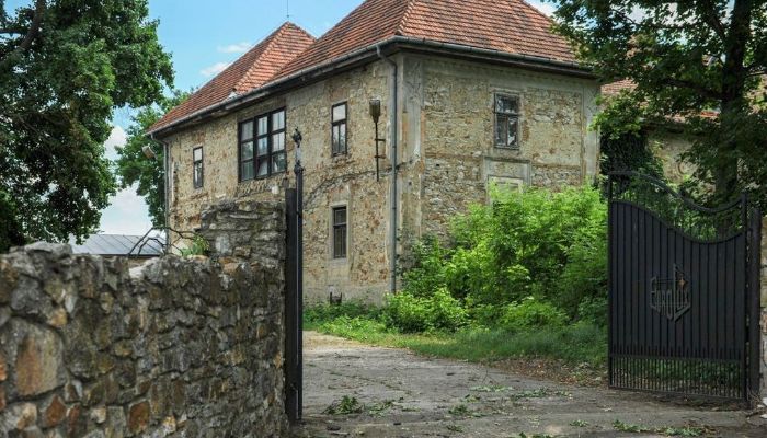 Herrenhaus/Gutshaus Pozdišovce 1