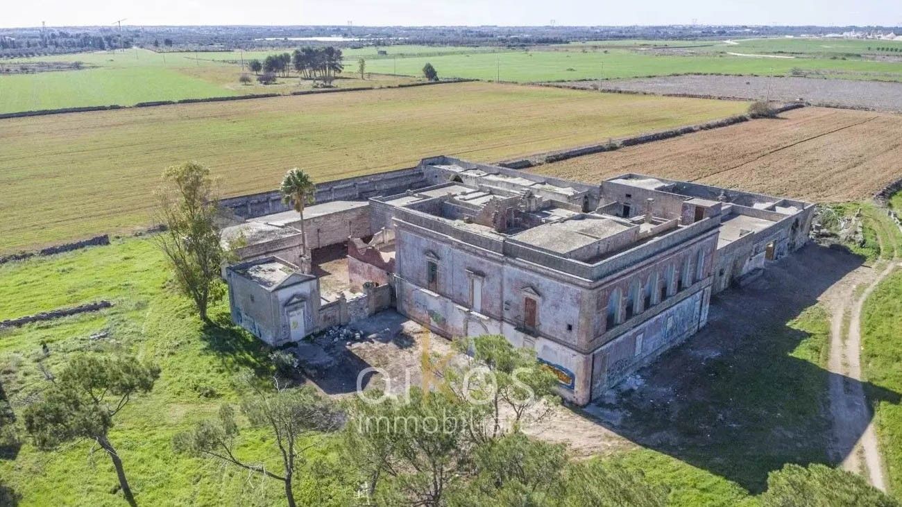 Fotos Historisches 52-Hektar-Anwesen in Apulien als Investitionsobjekt