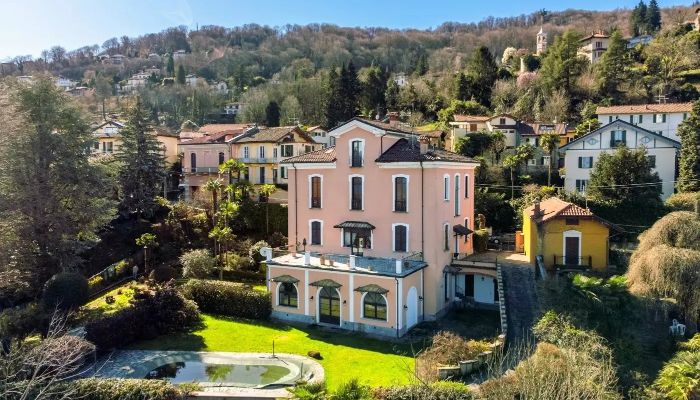 Historische Villa kaufen 28838 Stresa, Piemont,  Italien