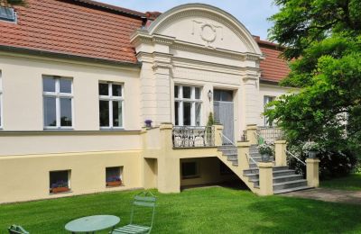 Historische Villa kaufen 16945 Meyenburg, Brandenburg:  Eingangsseite