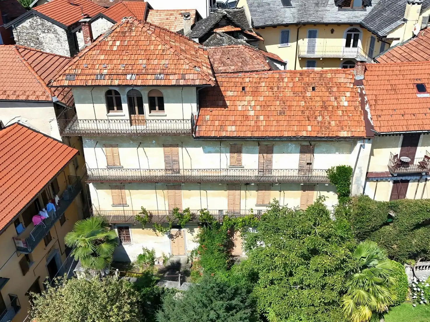 Fotos Originale Jugendstilvilla mit Seeblick und Garten in Bee - Sanierungsprojekt