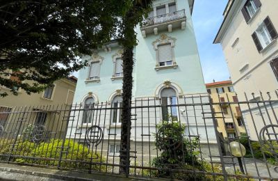 Appartamento in edificio storico in vendita Luino, Lombardia, Foto 18/19