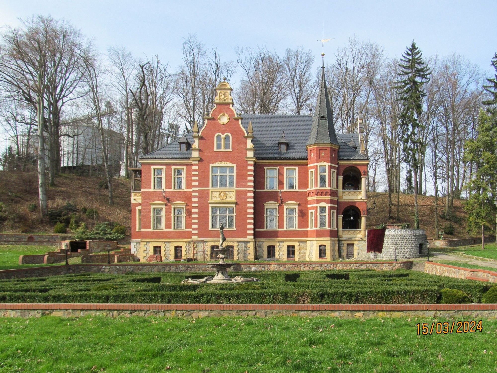 Immagini Villa storica in Polonia: Pałacyk w Ziębicach