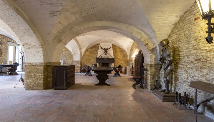 Palazzo in vendita Filottrano, Marche,  Italia