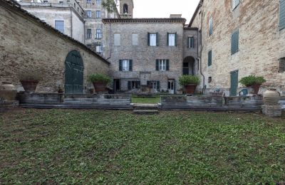 Palazzo in vendita Filottrano, Marche, Cortile