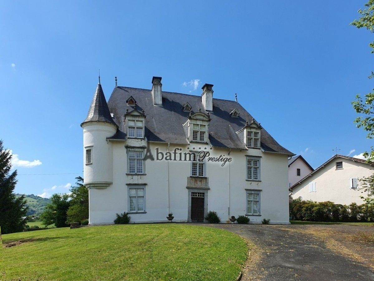 Fotos Historisches Château im Baskenland – Panoramalage mit 7,9 Hektar Land