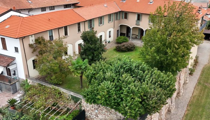 Villa padronale in vendita Pombia, Piemonte,  Italia