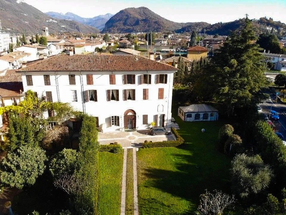 Fotos Villa Marchetti - Prächtige Residenz am Gardasee