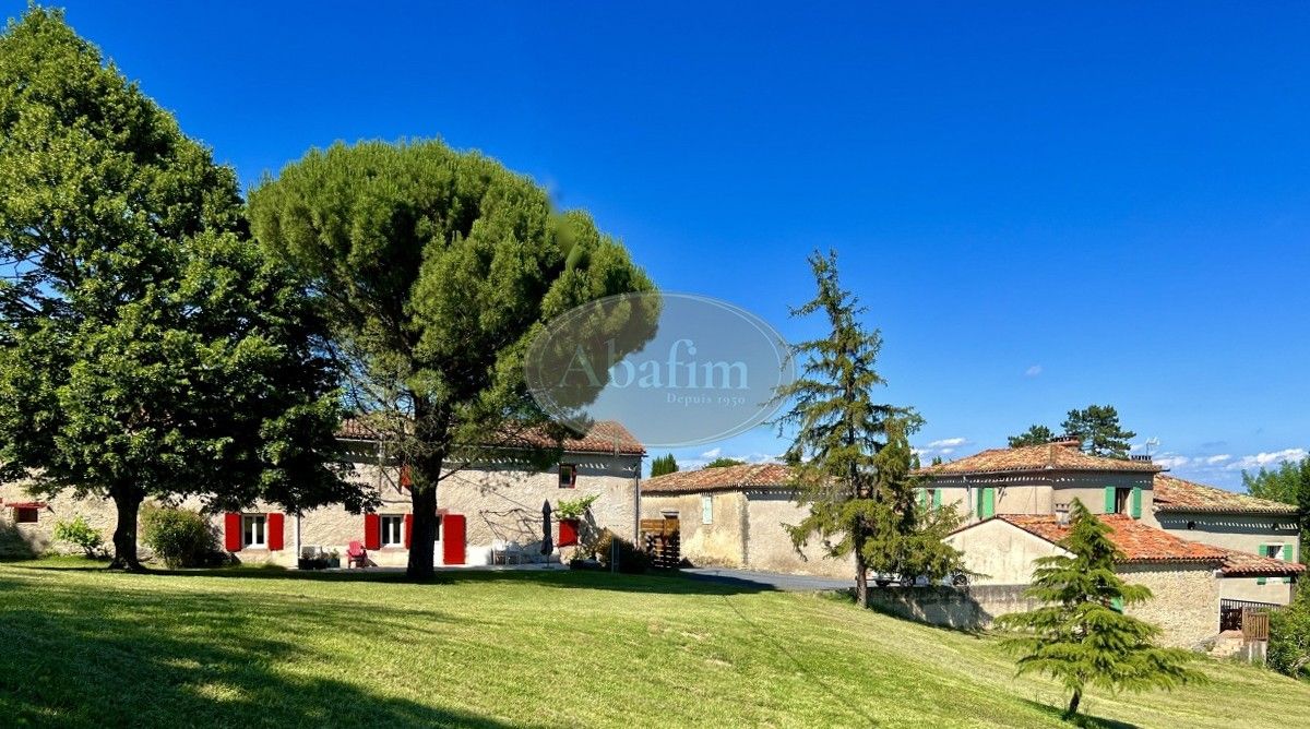 Immagini Proprietà di campagna di 10 ettari nel sud della Francia