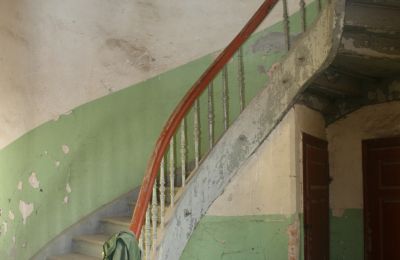 Herrenhaus/Gutshaus kaufen Pisarzowice, Niederschlesien, Treppe