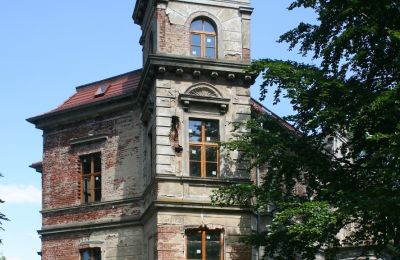 Herrenhaus/Gutshaus kaufen Pisarzowice, Niederschlesien, Gebäude mit Turm