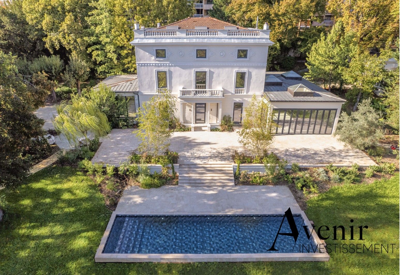 Immagini Prestigiosa villa sulle rive della Saona
