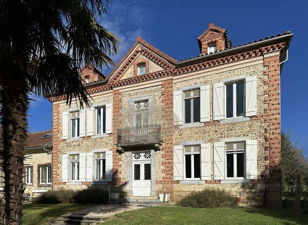 Immagini Casa di campagna vicino a Trie-sur-Baïse