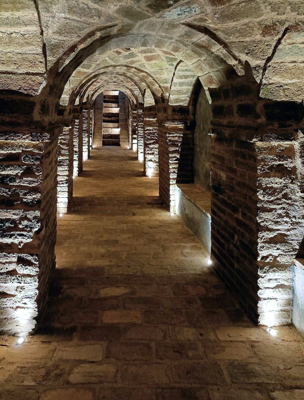 Immagini Palazzo nel centro storico di Offida