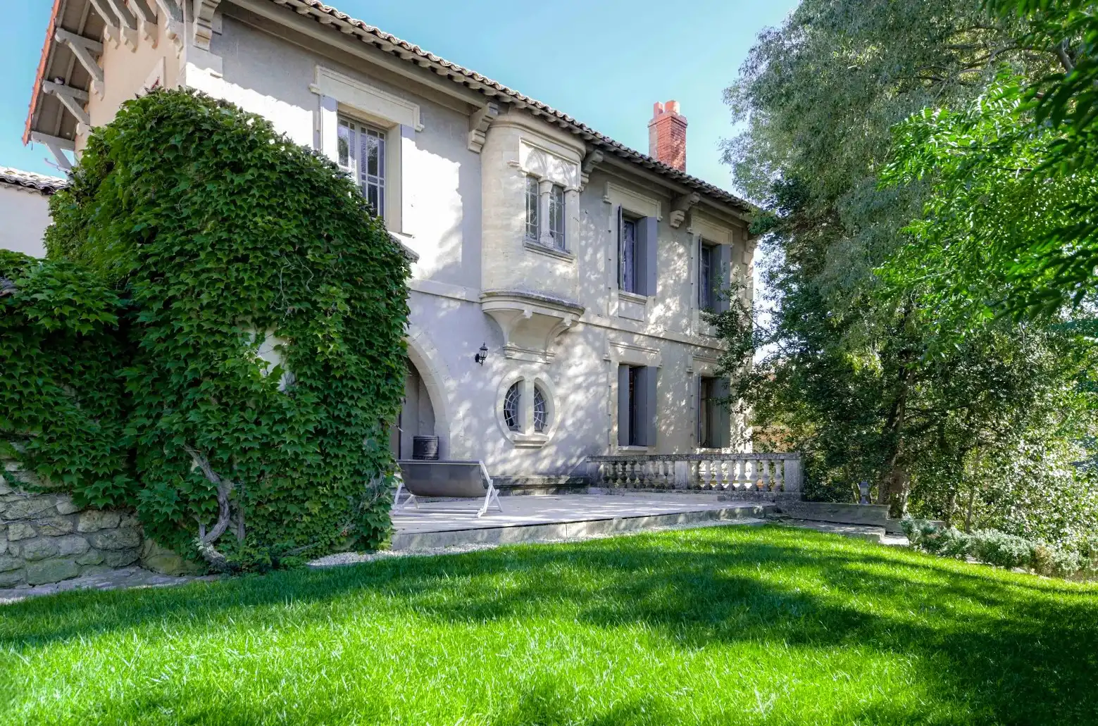 Fotos Historische Residenz in Uzès mit Garten