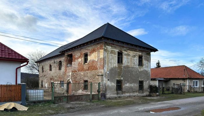 Villa padronale in vendita Regione di Košice,  Slovacchia
