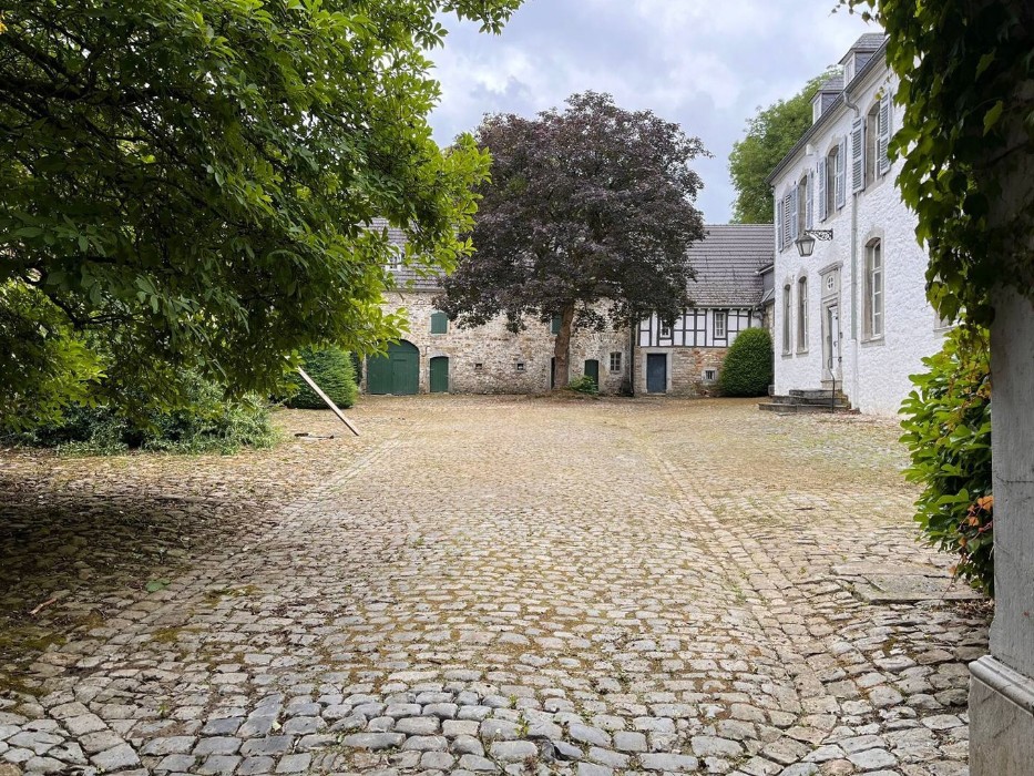 Charakterimmobilien, Château Thor Wallonien, Nähe Aachen