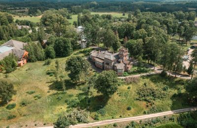 Charakterimmobilien, Sanierungsbedürftiges Herrenhaus am See zum kleinen Preis in der Region Livland