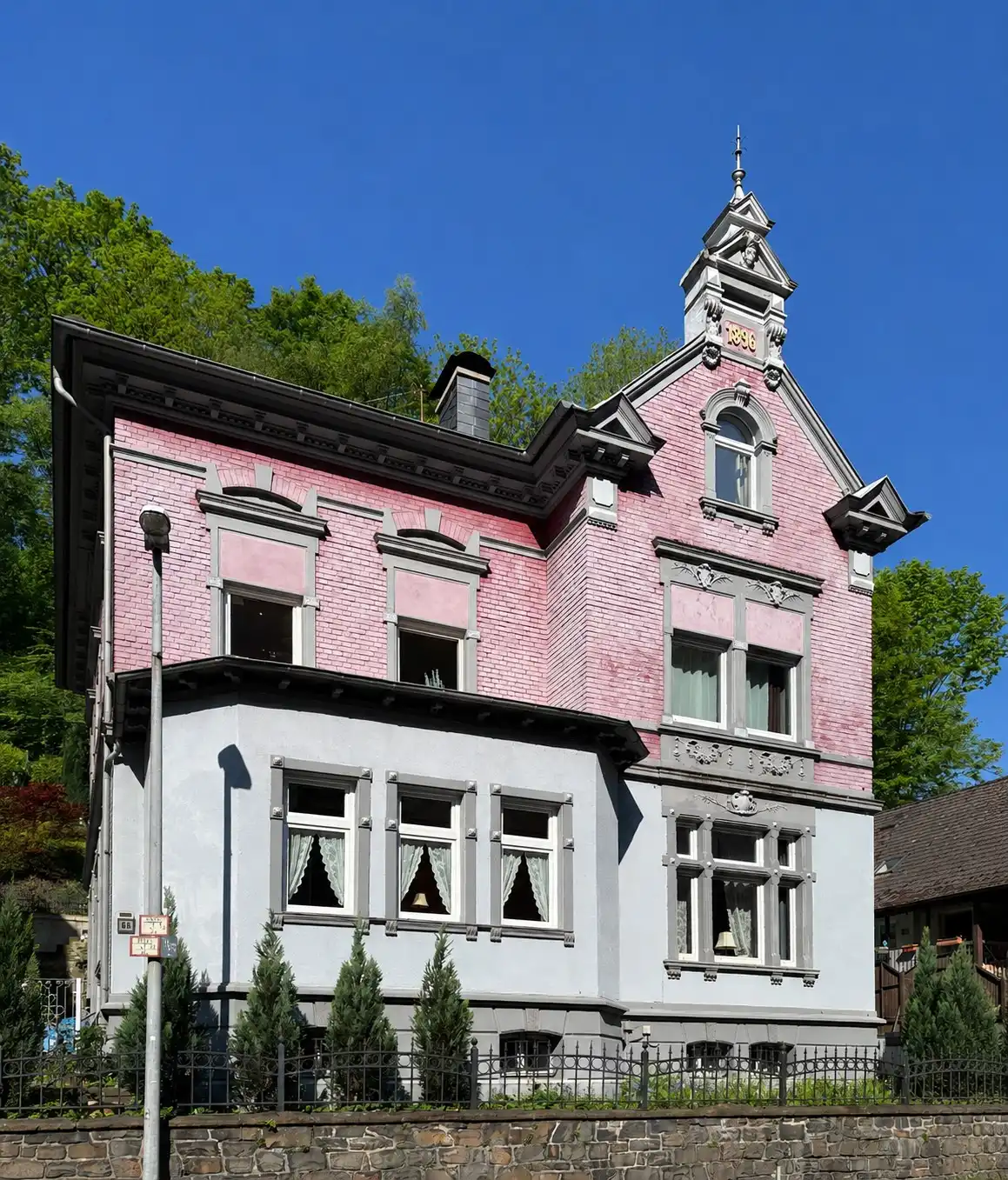 Fotos Historische Villa in Altena - Historischer Charme mit Burgblick im Sauerland