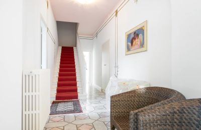 Historische Villa kaufen 28838 Stresa, Piemont, Eingangshalle